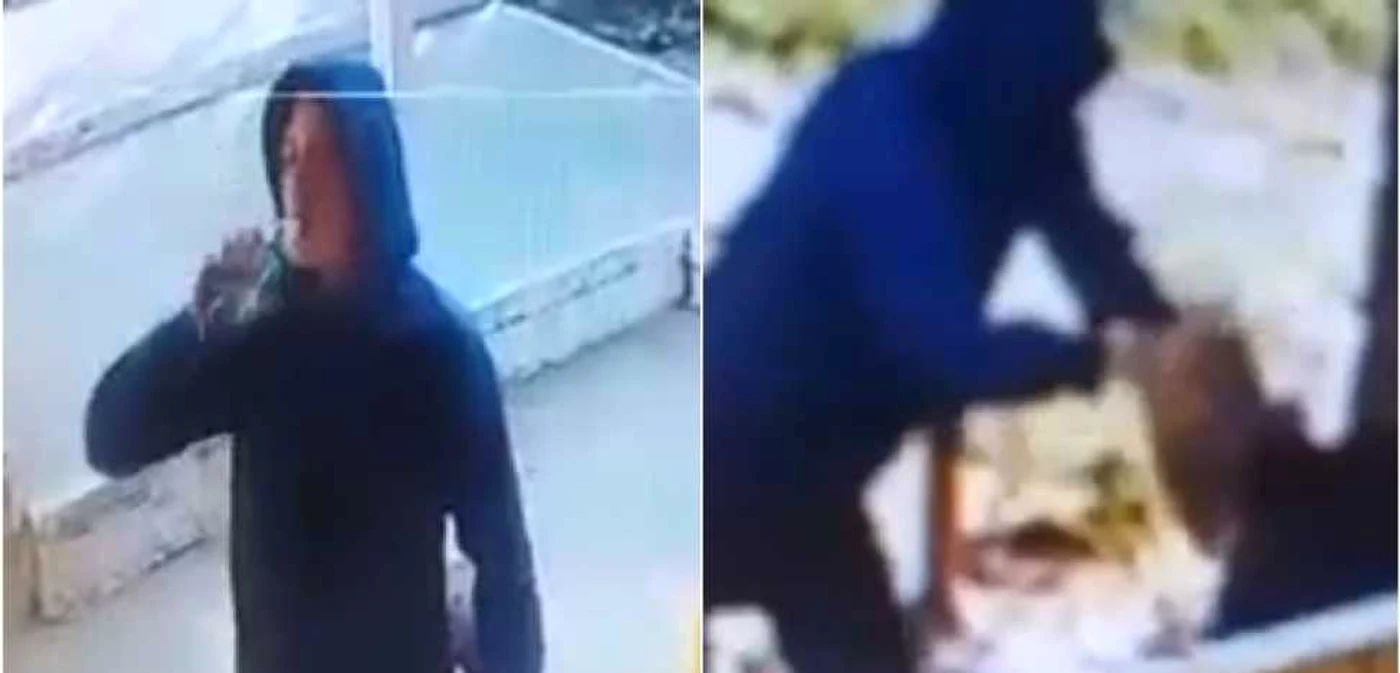 Adolescentul de 16 ani bea o gură de bere după care îl loveşte în mod brutal pe bărbatul de 57 de ani FOTO Captură camere de supraveghere