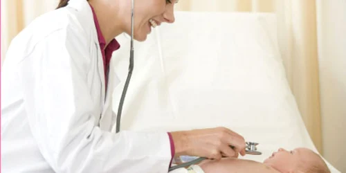 Depistarea afecţiunilor genetice în maternitate previne complicaţiile ulterioare