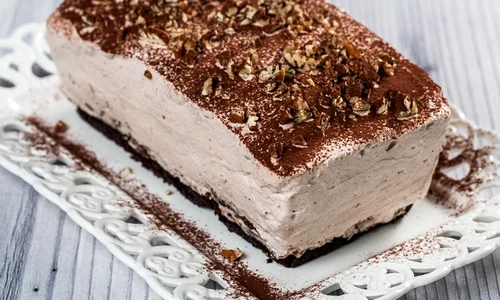 1 prajitura cu crema de frisca si cacao 4 jpg jpeg