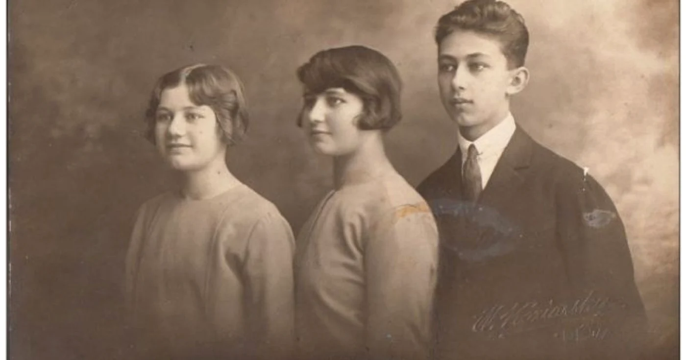 Familie evreiască din România de la începutul secolului XX FOTO Adevărul