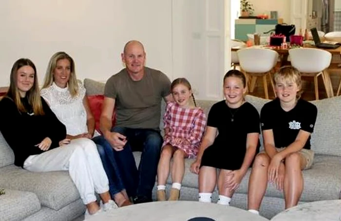 Familia McLellan derulează cu toții afaceri imobliare
