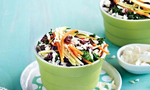 Salata cu morcovi, kale si branza feta jpeg
