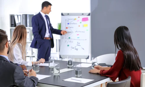 lider_sedinta_shutterstock 1312824446 jpg