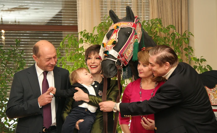 Traian Băsescu a fost naşul de botez al lui Carol Ferdinand, fiul Prinţului Paul