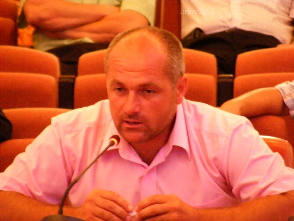 Omul de afaceri Romeo Dunca nu se lasă impresionat de arestarea şefilor din Poliţia Timiş. Vrea să vadă anchete ale DNA-ului asupra celor care „au prăduit ţara de miliarde”
