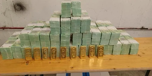 Ungaria a confiscat numerar și lingouri de aur aparținând unei bănci din Ucraina FOTO X
