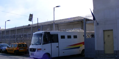 Bărbaţii vor ajunge la penitenciar - imagine arhivă ADS Ploieşti
