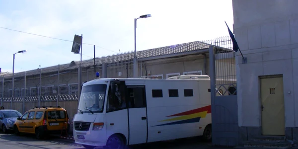 Bărbaţii vor ajunge la penitenciar - imagine arhivă ADS Ploieşti