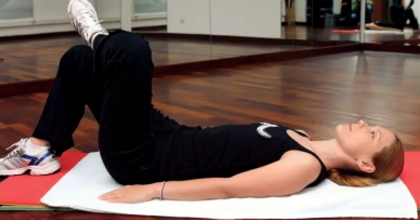 Pentru a vedea rezultatele mult dorite, efectuează exerciţiile zilnic, timp de o lună.