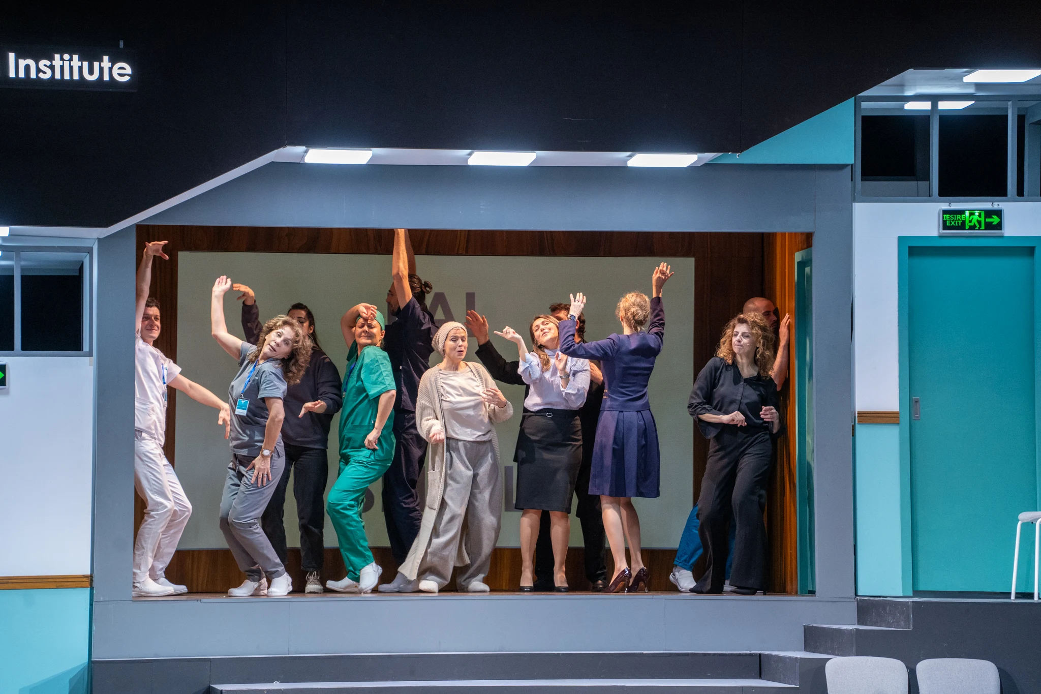 „Doctorul” care pune degetul pe rană