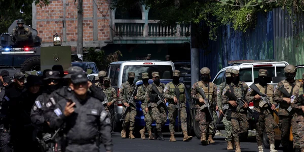 Politisti in El Salvador FOTO Profimedia jpg