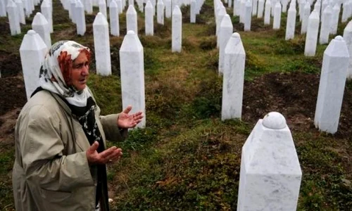 Groapă comună descoprită în Bosnia, lângă memorialul de la Srebreniţa jpeg