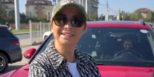 Anamaria Prodan i-a făcut cadou lui Sarah un Porsche Macan roșu foto: Instagram 