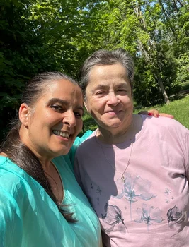 Nouria Nouri, alături de soacra ei foto: Facebook 