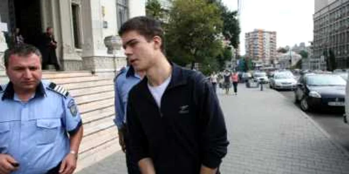 Ionuţ Cristian Dinu a primit trei ani cu executare după ce a împuscat-o în cap pe Alexandra 