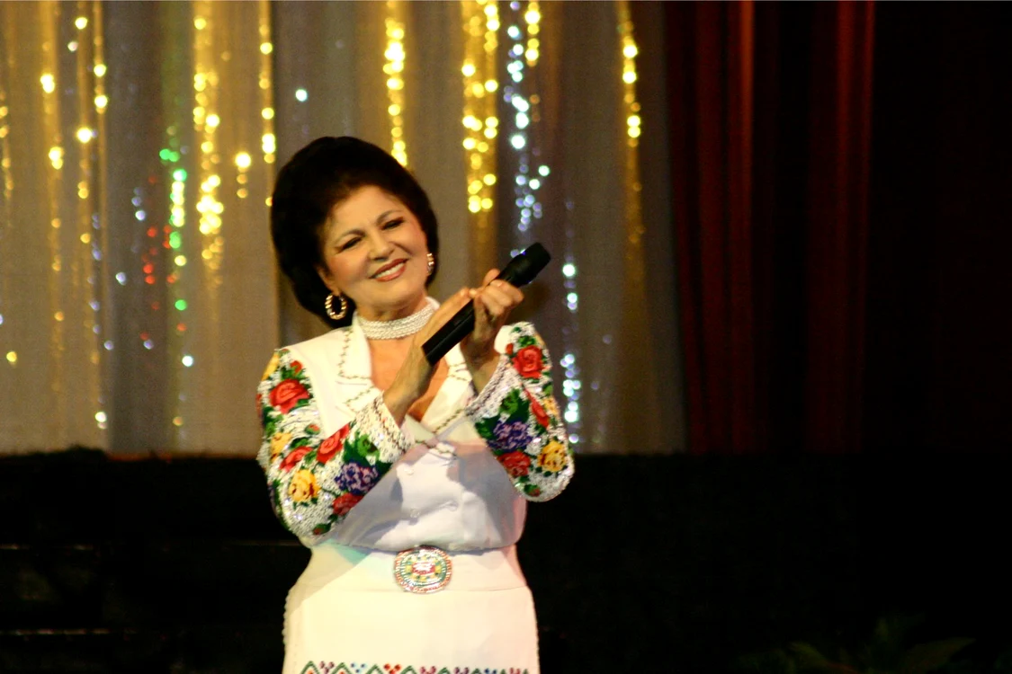 Irina Loghin