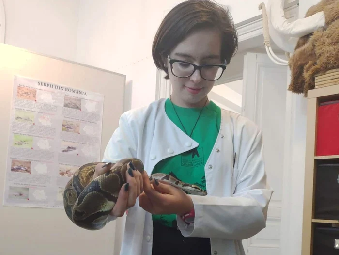 Alexandra Stratan, o elevă genială din Bucureşti, voluntar la Muzeul Grigore Antipa, va studia la Columbia University FOTO Arhivă personală Alexandra Stratan