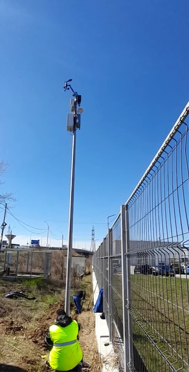 Stații speciale de monitorizare a parametrilor urbani, la Târgoviște. FOTO Cristian Stan / Facebook