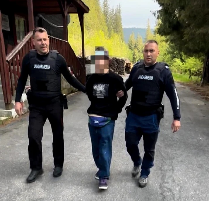 Suspectul principal în crima de la Sibiu prins într-o pădure din Păltiniș Sursă IPJ Sibiu
