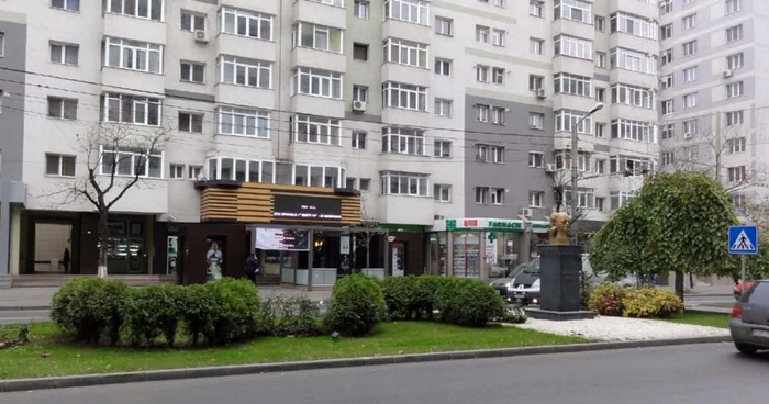 Evenimentul are loc la Centrul Cultural "Eugen Ionescu"