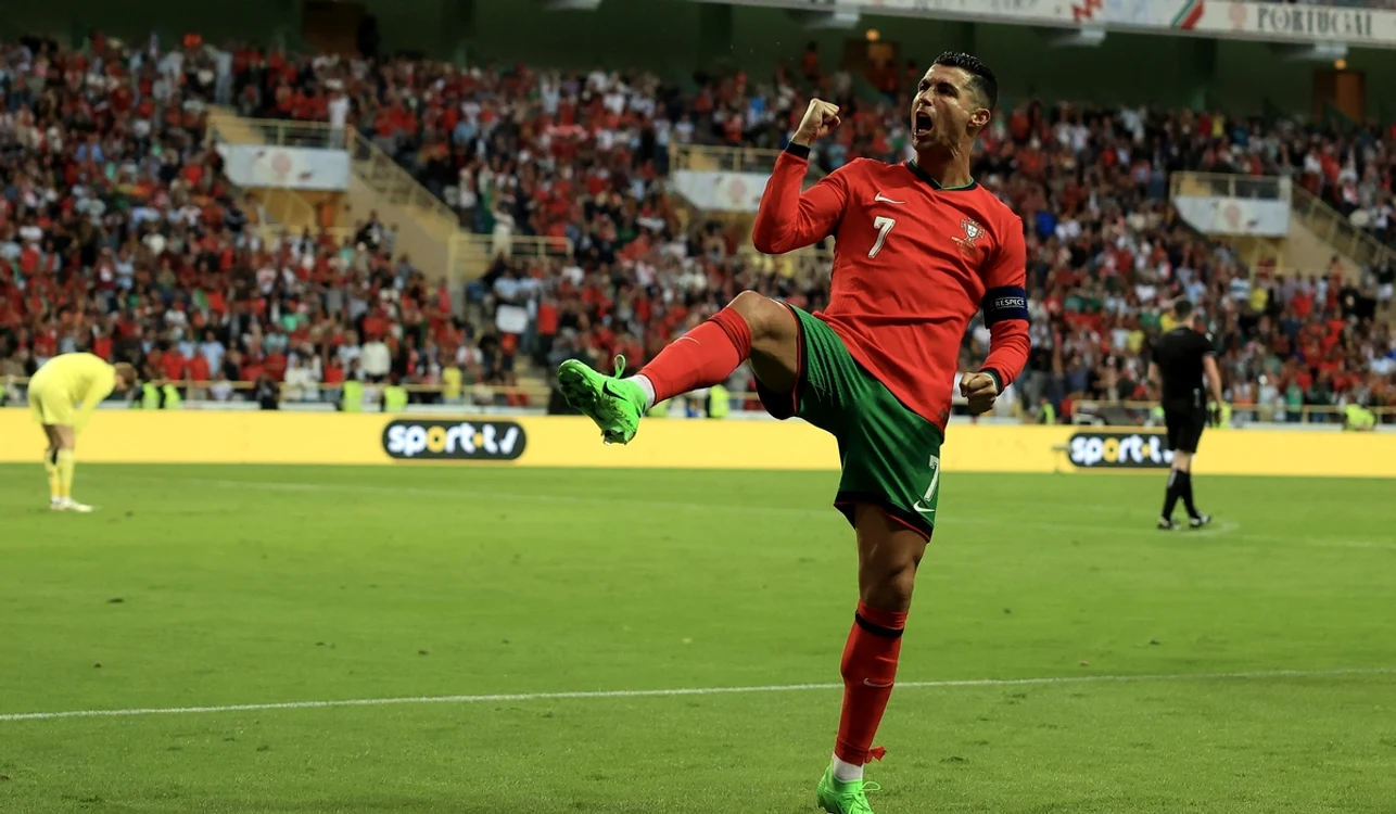 Cristiano Ronaldo, aproape să doboare o serie de recorduri (FOTO: EPA)