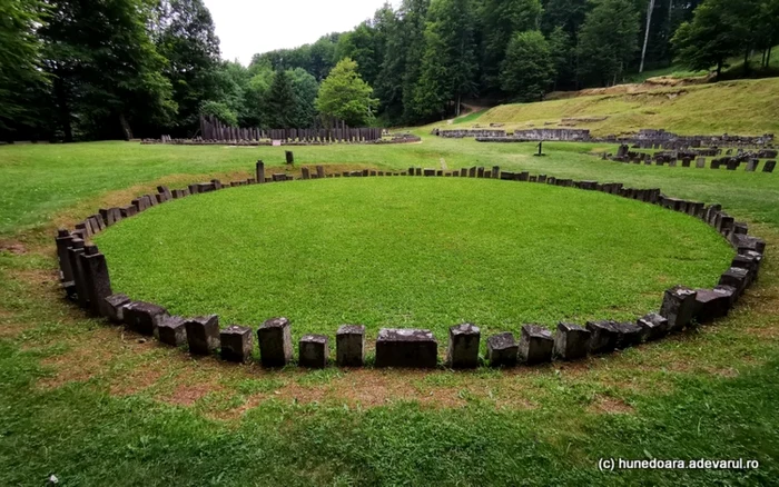 Sanctuare în Sarmizegetusa Regia. FOTO: Daniel Guţă. ADEVĂRUL