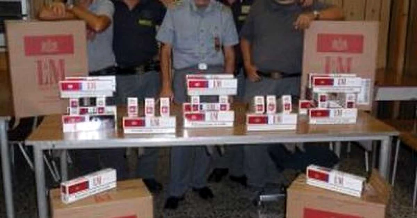 Italia: confiscate 160 de kilograme de ţigări produse în România