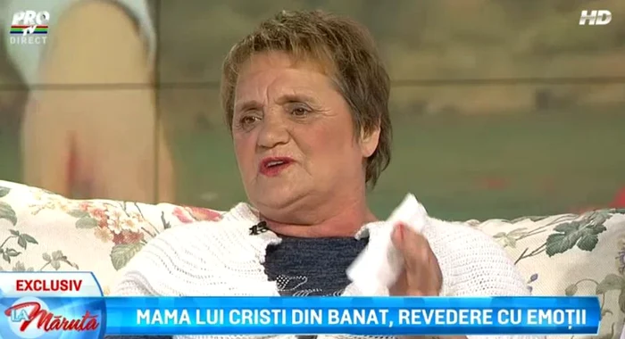 Femeia se emoţionează de fiecare dată când vorbeşte despre copilul ei