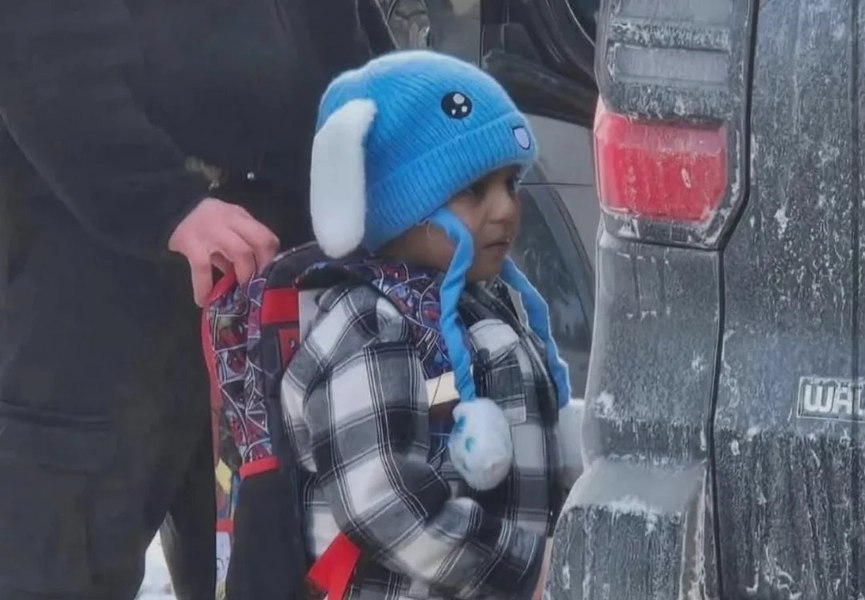 Abuzurile care șochează Minnesota: copil de grădiniță săltat de ICE și un agent care a intrat cu arma scoasă într-un restaurant
