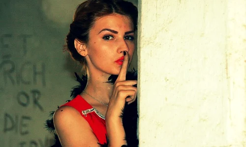 girl 853120 640 jpeg