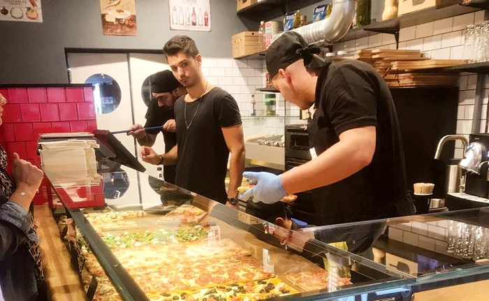 
    Traian Băsescu intră în casa din Mihăileanu  