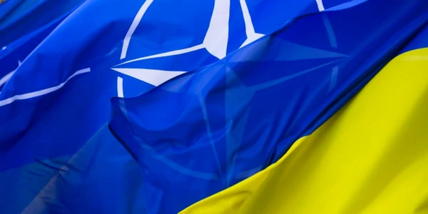 Ucraina - NATO - steag FOTO 123 RF