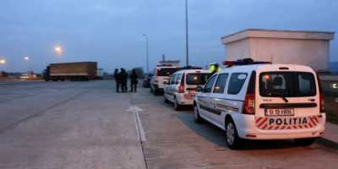 Poliţiştii vă sfătuiesc să respectați regulile de circulație (foto arhivă)