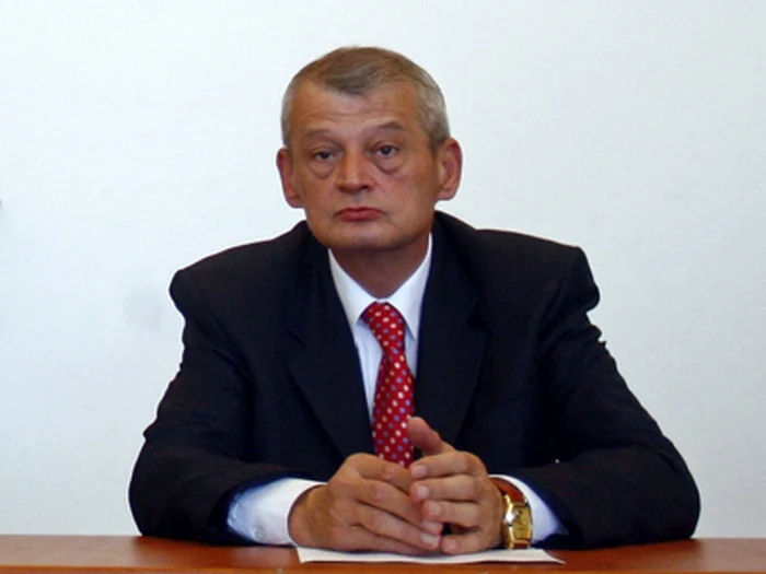 
    Sorin Oprescu explică în mod original cum merge treaba în politică  