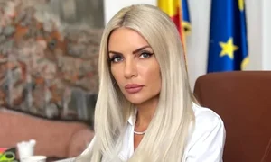 laura vicol instagram png