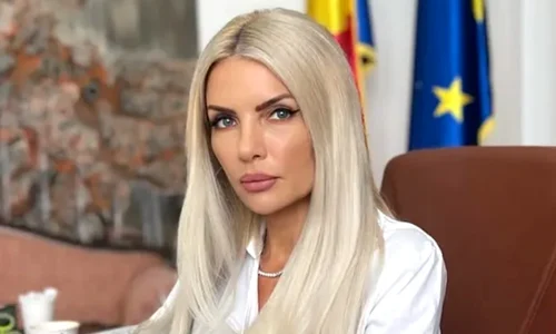 laura vicol instagram png