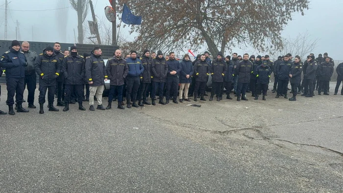 Peste 90 de polițiști au refuzat să intre în tură la Penitenciarul Pelendava FOTO: Sindicat Phoenix