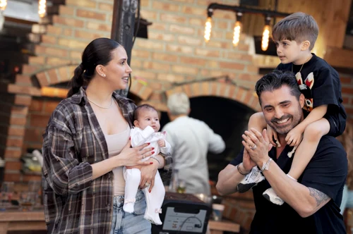 Pepe, cu toată familia în videoclipul Viața de Țigani foto: Pepe Latin Music 