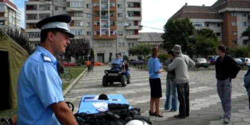 Bistriţa: Jandarmi s-au dezvăluit pentru bistriţeni