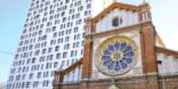 Turnul de 19 etaje de lângă Catedrala Sf. Iosif va fi dărâmat 