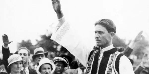 corneliu zelea codreanu GettyImages 105216773 jpg