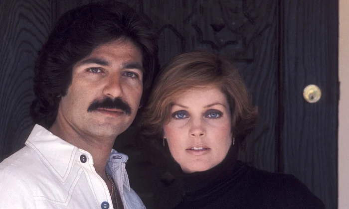 Robert Kardashian și Priscilla Presley GettyImages 133859844 jpg