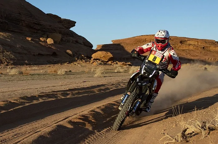 
    Paulo Goncalves se afla pe locul 46 după 6 etape în raliul-raid Dakar 2020Foto: EPA-EFE  