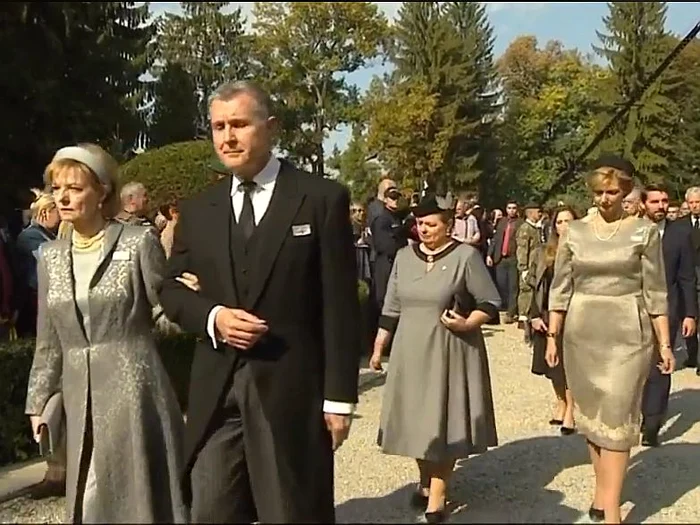 33 nicolae al romaniei la inhumarea reginei elena la curtea de arges 15 jpg jpeg