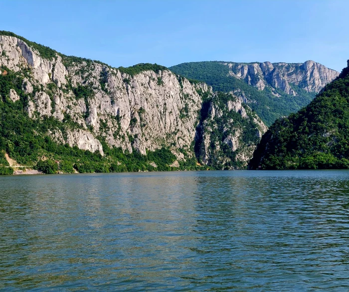 Dunărea este o sursă importantă de apă, hrană, hidroenergie, transport și habitat FOTO Apele Române