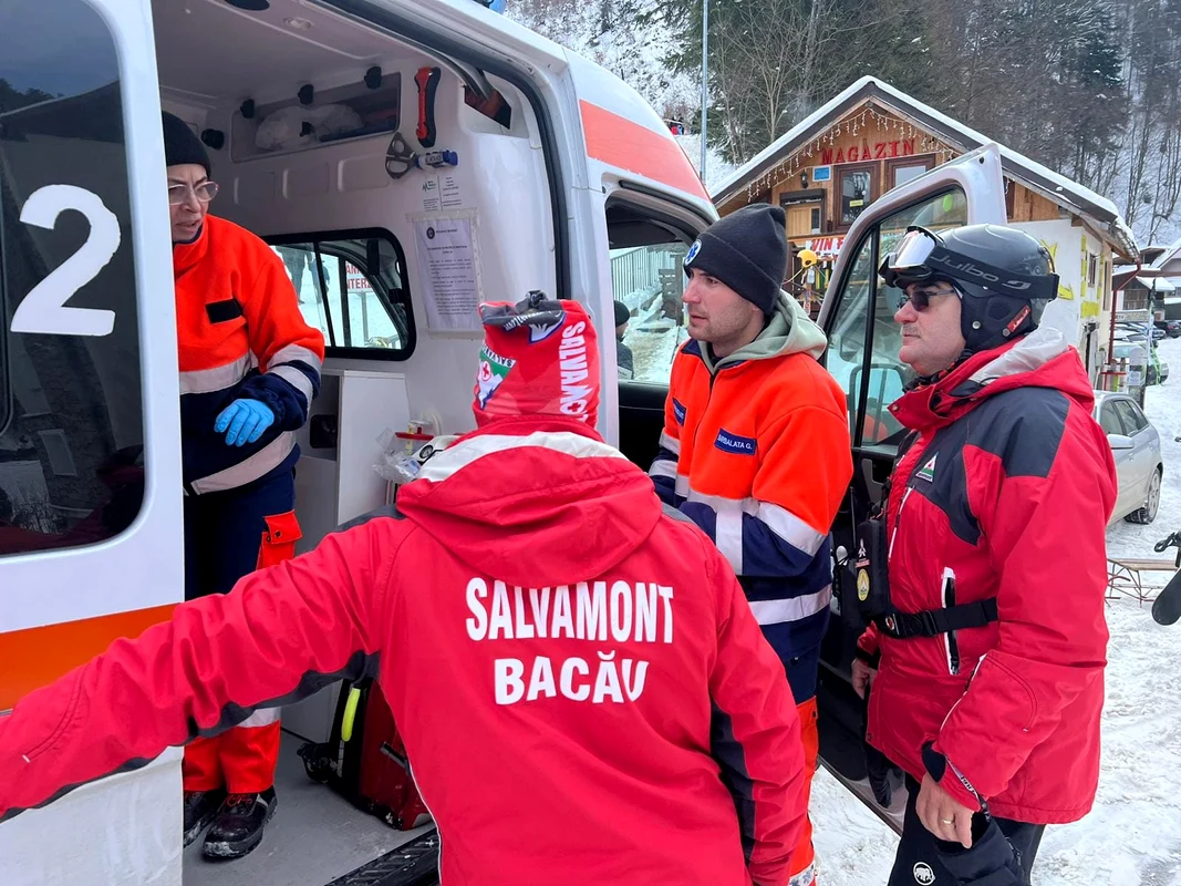 Accidente pe Pârtia Nemira FOTO Salvamont Bacău (1) jpg