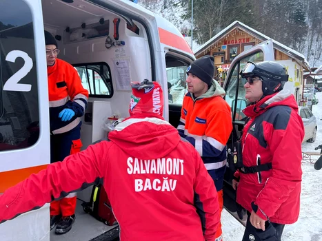 Accidente pe Pârtia Nemira FOTO Salvamont Bacău (1) jpg
