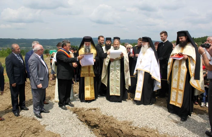 Foto Arhiepiscopia Râmnicului