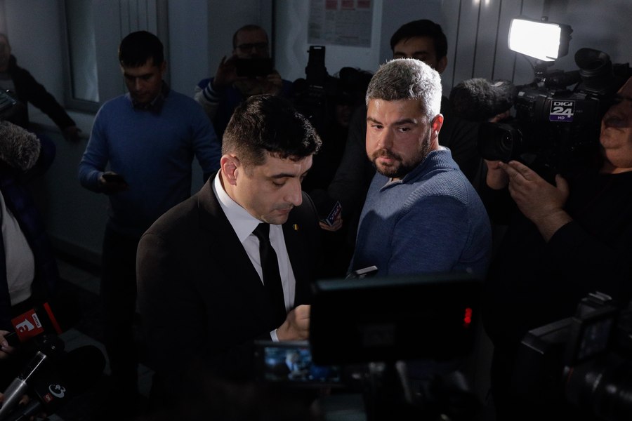 Zeci de contracte cu statul câștigate de firma unde director a fost George Simion