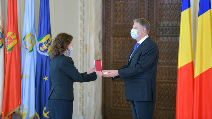 medicul oana obretin a fost decorat de preşedintele iohannis- foto arhiva personală oana obretin